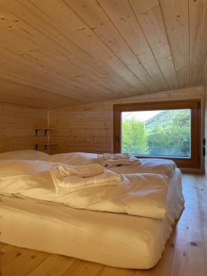 Manželská posteľ, Kiva cabin, Horné Hámre