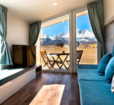 Obývacia miestnosť so vstupom na terasu, Natur Resort - Alpine House, Veľká Lomnica