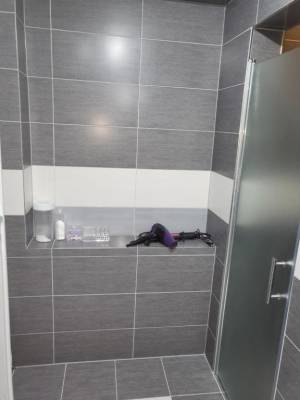 Kúpeľňa so sprchovacím kútom, Ubytovanie U Emmy, Banská Štiavnica