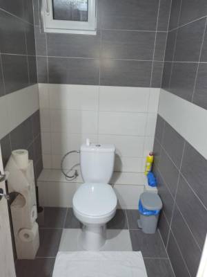 Samostatná toaleta, Ubytovanie U Emmy, Banská Štiavnica