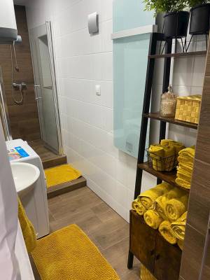 Kúpeľňa so sprchovým kútom a toaletou, Chalupa Oslany, Oslany
