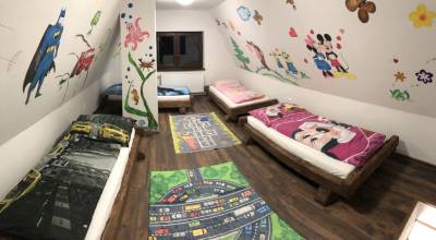 Samostatná 4-lôžková spálňa pre deti v podkroví, Chata Kinder, Smižany