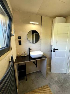 Kúpeľňa s toaletou, Tiny house v srdci Liptova, Liptovské Matiašovce