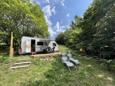 Ubytovanie v karavane na Richňave, Karavan Relax pri jazere, Štiavnické Bane