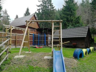 Detské ihrisko s hojdačkami, Chata Kamenár, Ružomberok