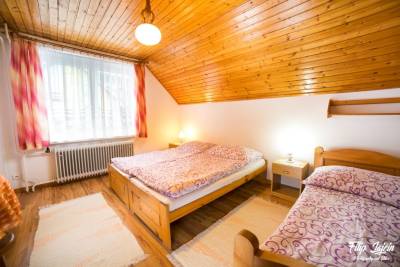Spálňa s manželskou posteľou a samostatným lôžkom, Drevenica v Habovke, Habovka